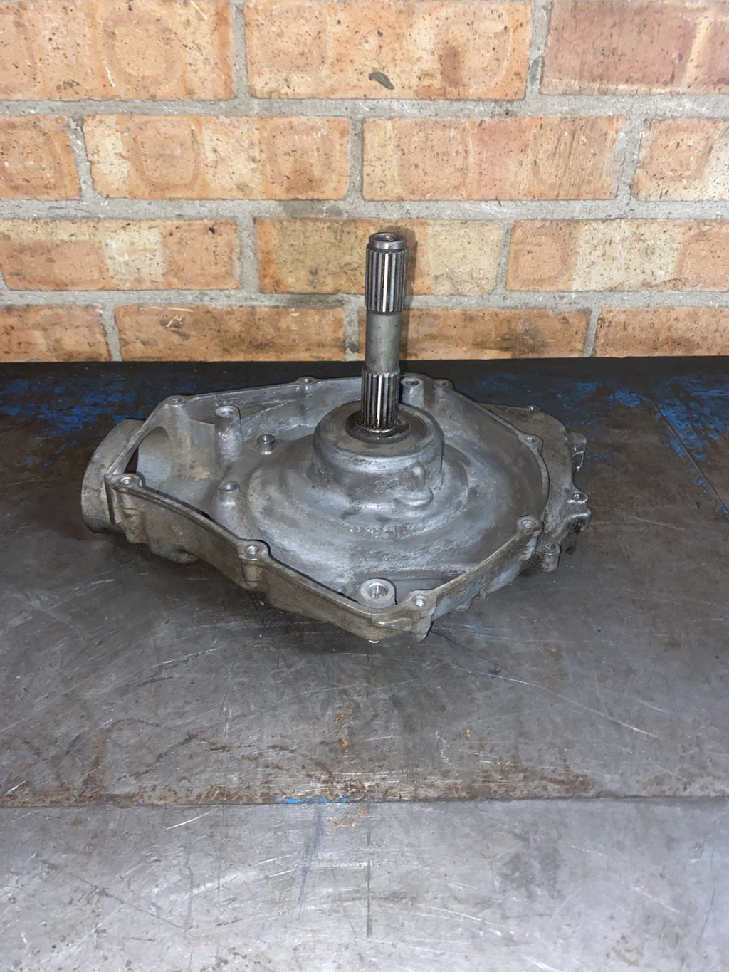 Used Suzuki KingQuad 500 wet clutch side cover with splined shaft